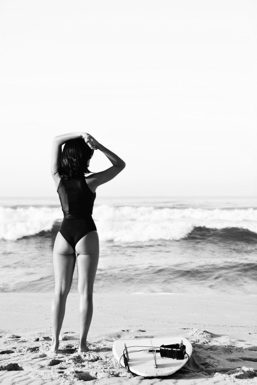 Swimming costume test: last-minute touch-ups