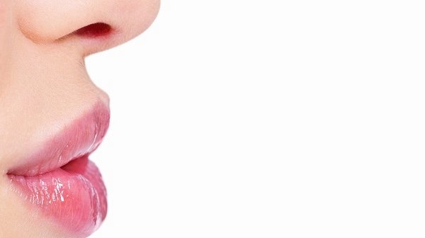 Removing the 'bar code' from your lips ❒ Studio Romano Fuhr