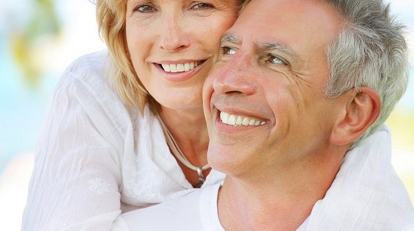 Plastic surgery in the elderly: is it really never too late? ❒ Studio Romano Fuhr